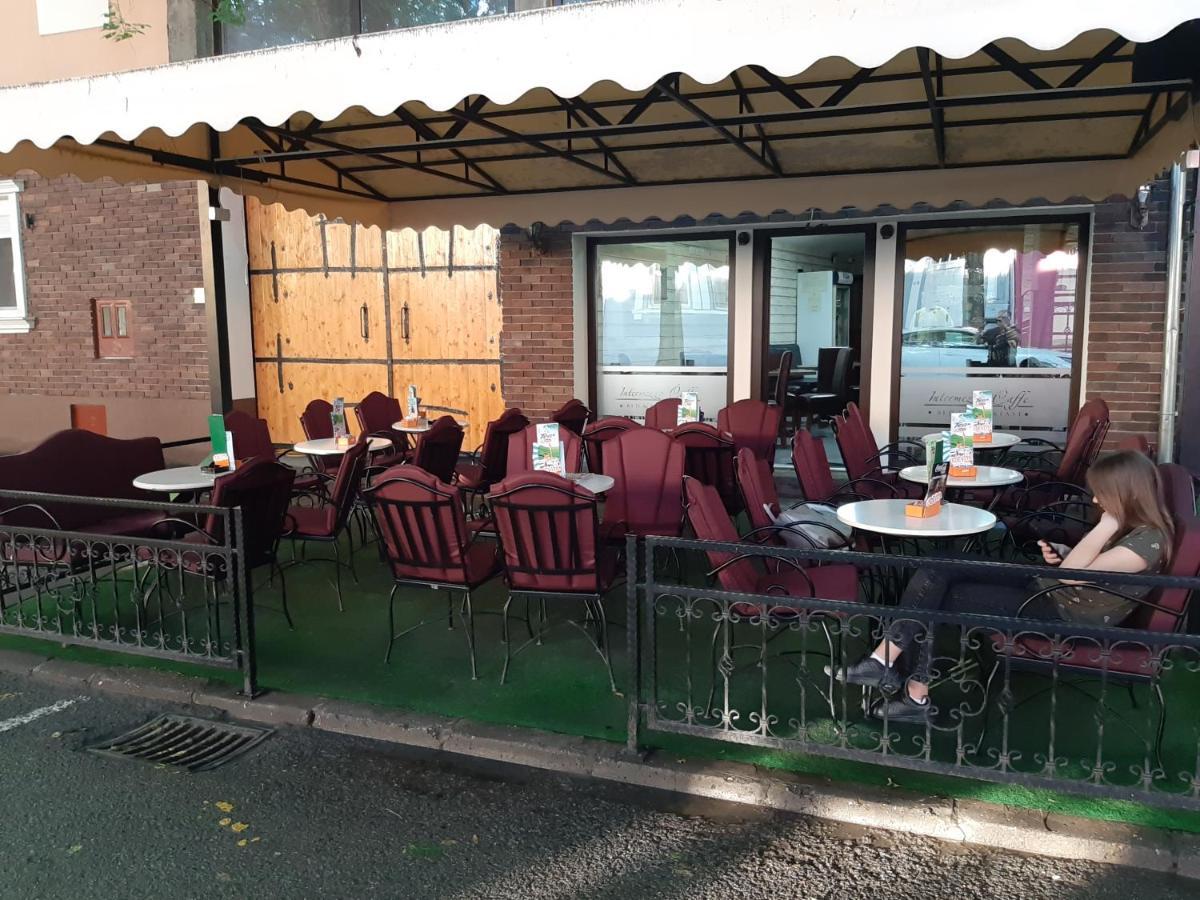 Bed&Breakfast Intermezzo Caffe Kikinda ภายนอก รูปภาพ