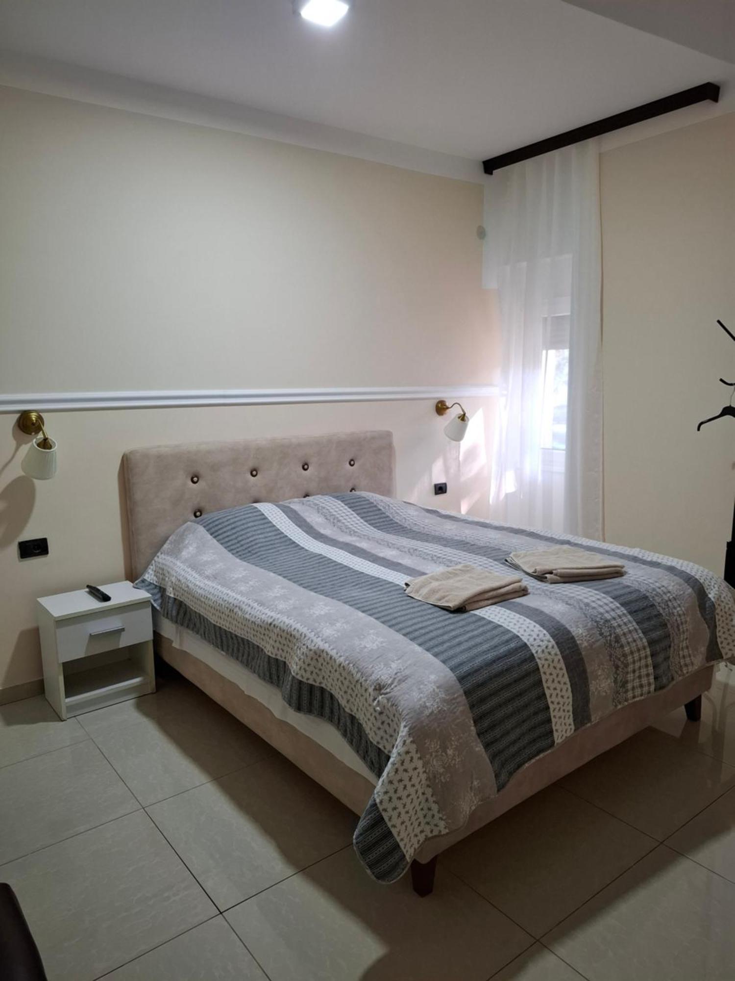 Bed&Breakfast Intermezzo Caffe Kikinda ภายนอก รูปภาพ